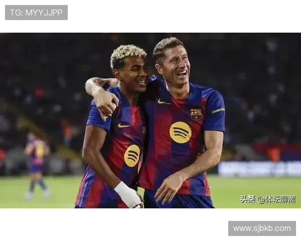 莱万+拉菲尼亚，巴萨是本赛季五大联赛唯一两人进球5+的球队